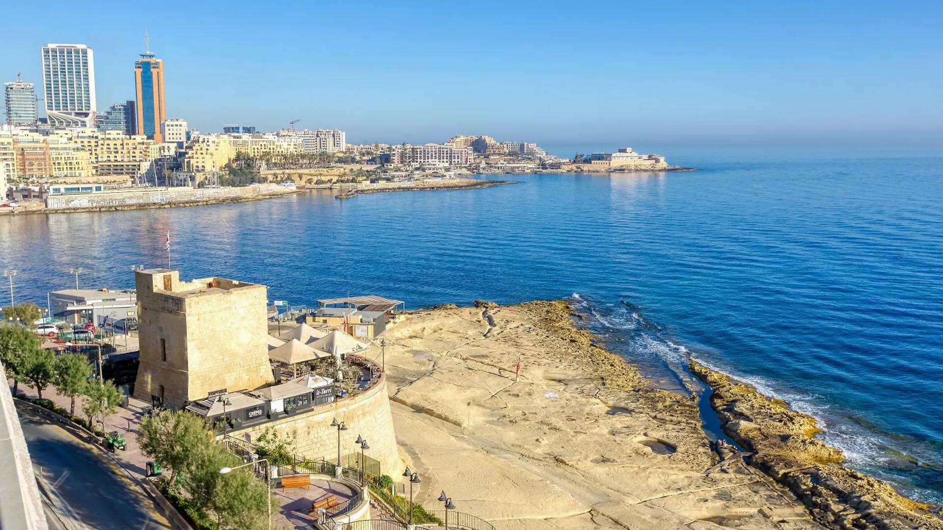 Apartment Seafront Apt, In The Centre Of Sliema, Opp Beach By 360 Estates