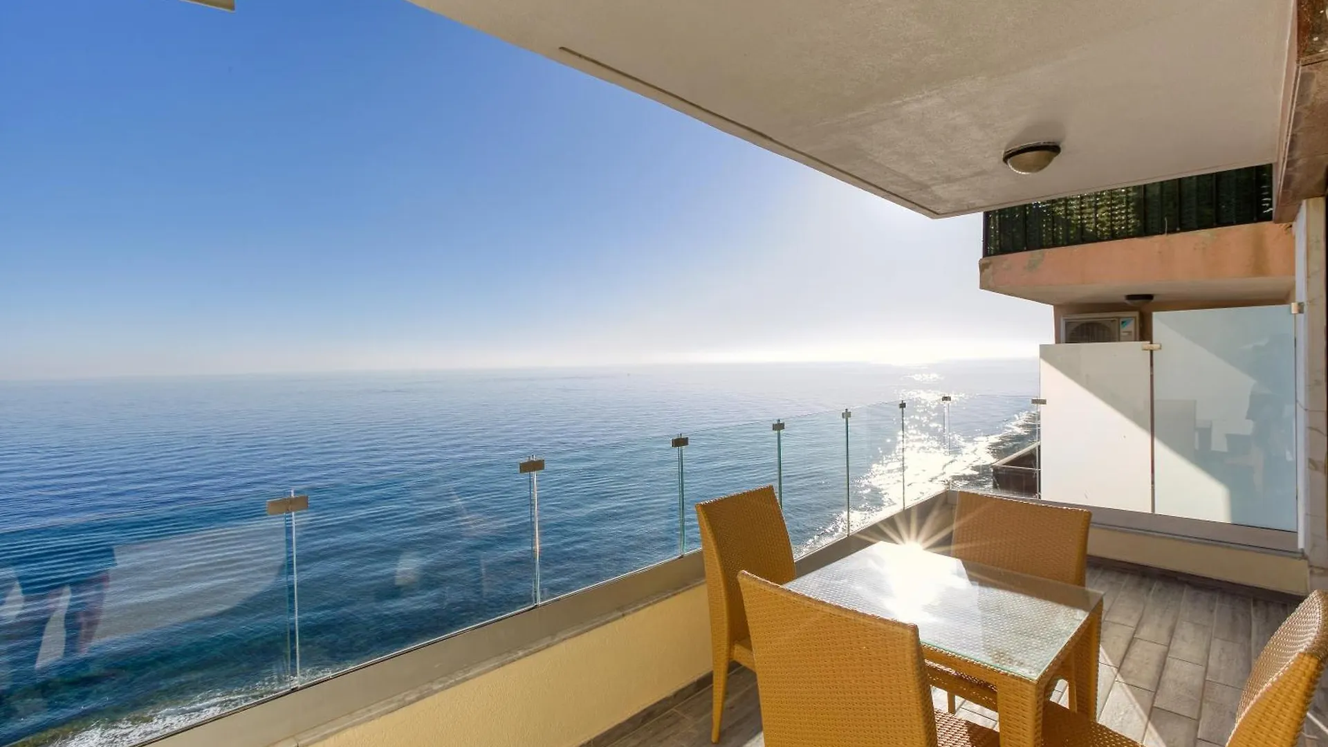 Seafront Apt, In The Centre Of Sliema, Opp Beach By 360 Estates