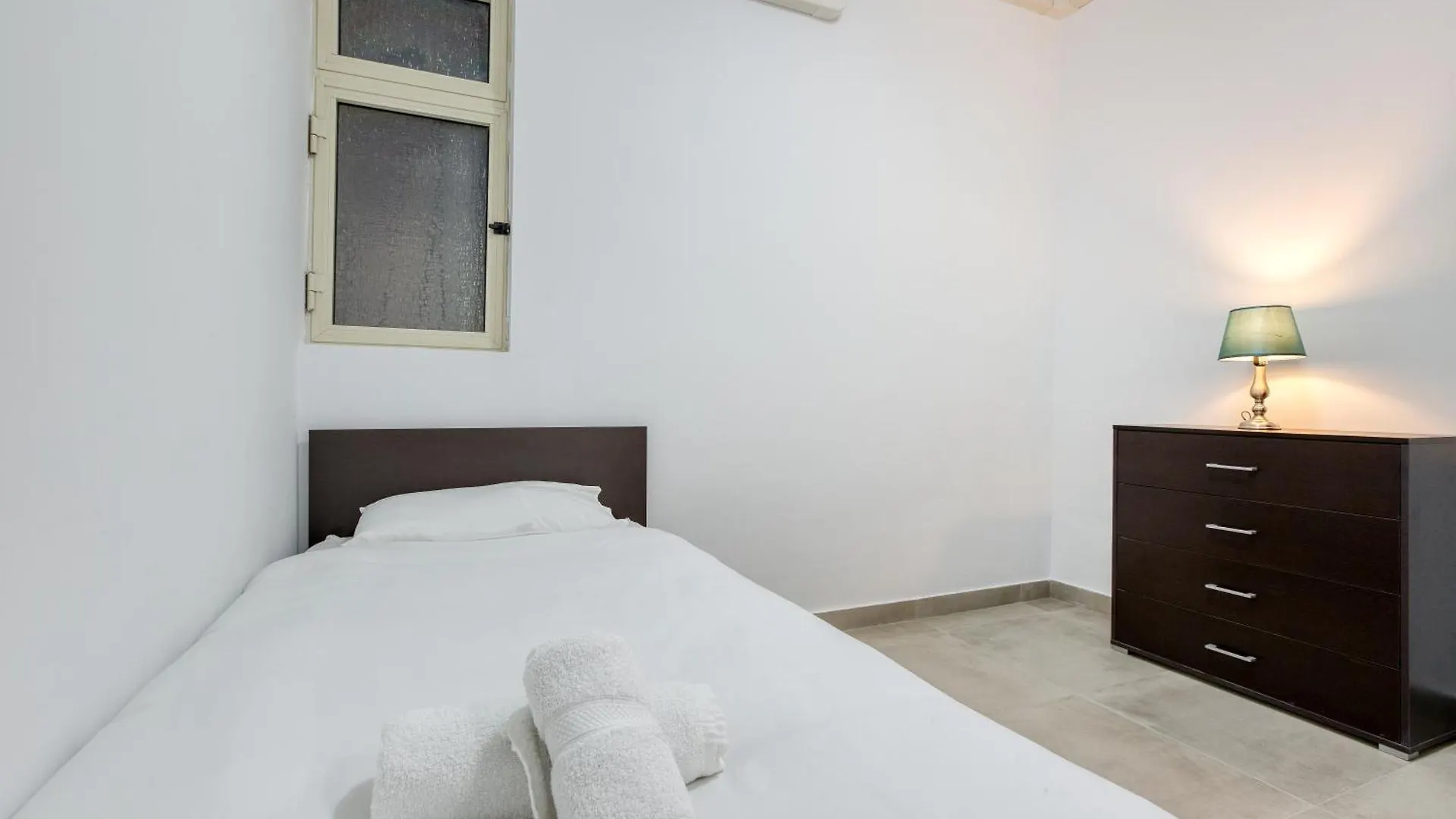 Seafront Apt, In The Centre Of Sliema, Opp Beach By 360 Estates Apartment