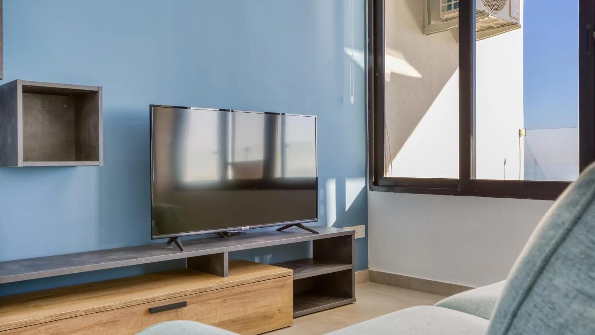 Seafront Apt, In The Centre Of Sliema, Opp Beach By 360 Estates Apartment Sliema