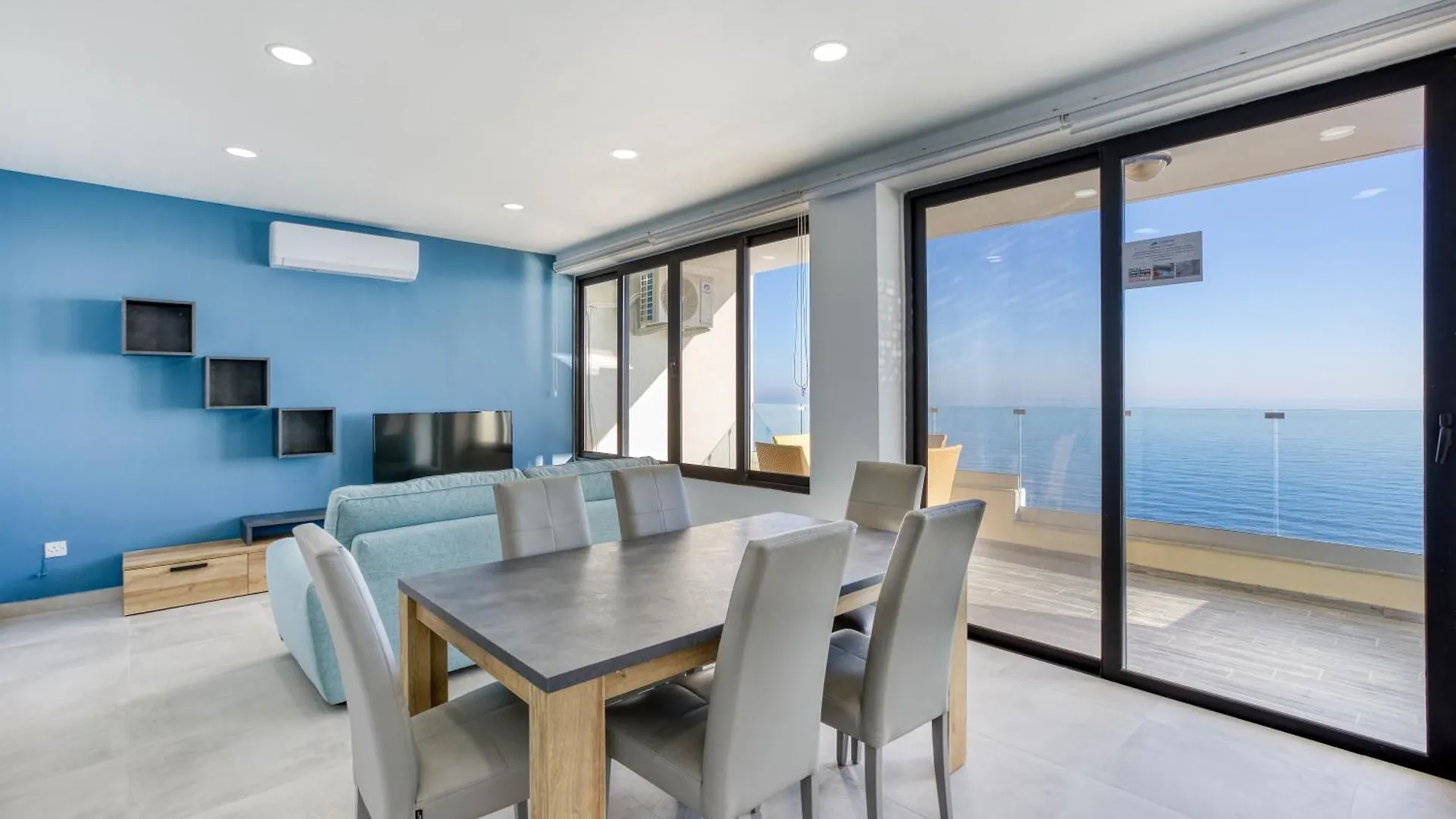 Apartment Seafront Apt, In The Centre Of Sliema, Opp Beach By 360 Estates
